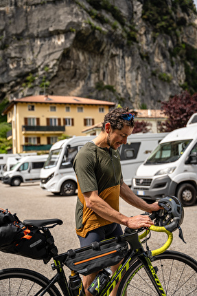 Leo Gheza Bike to Climb - Leo Gheza Bike to Climb: 150km in bici + Opera Buffa al Colodri di Arco in solitaria (29/04/2024)