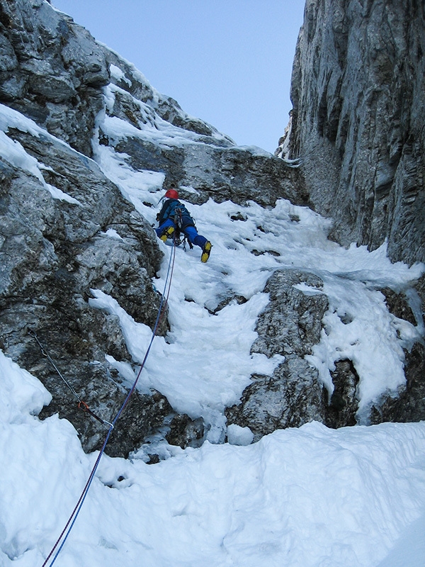 Apuane winter climbing