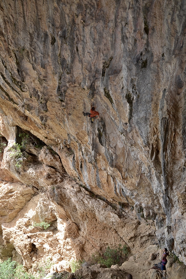 Climbing at Cueva di Collepardo