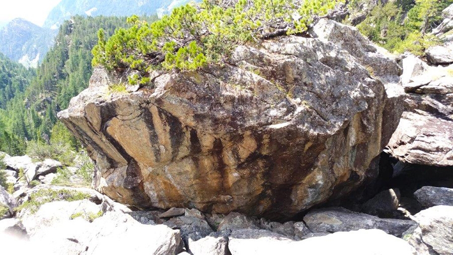 Zoia boulder, Valmalenco