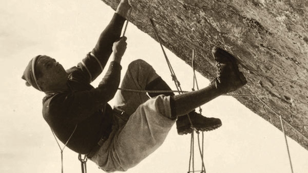 Rosso 70 - Storie e memorie di 70 anni di alpinismo degli Scoiattoli di Cortina