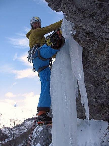 Ice climbing and dry tooling in Val di Fassa, Dolomites