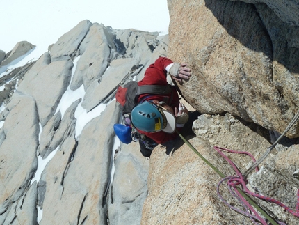 Aguja Guillaumet, Fitz Roy, Patagonia - Exiting pitch 3