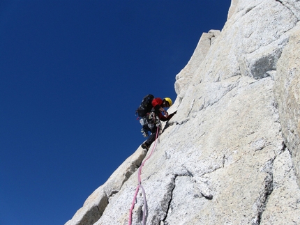 Aguja Guillaumet, Fitz Roy, Patagonia - The start of pitch 5