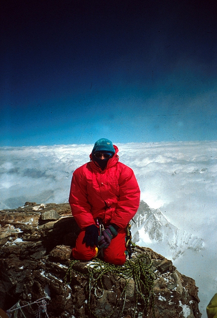 Nives Meroi - Nives Meroi on the summit of K2