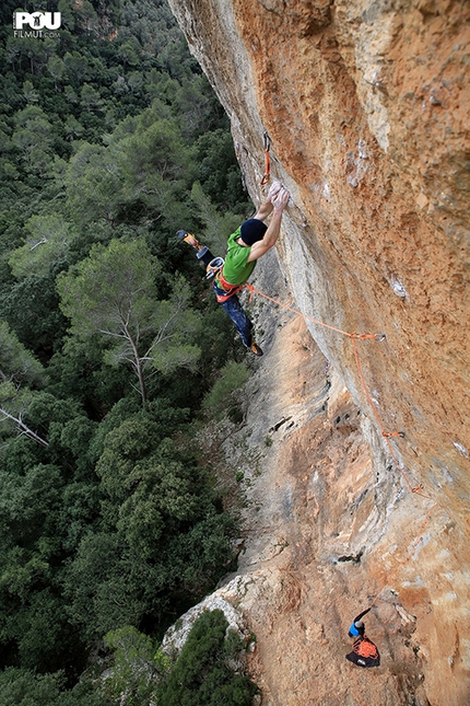 Fraguel, Mallorca - Iker Pou making the first ascent of Big men 9a+, Fraguel, Mallorca