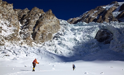 Nanga Parbat - Simone Moro and Denis Urubko during their attempt at making the first winter ascent of Nanga Parbat.
