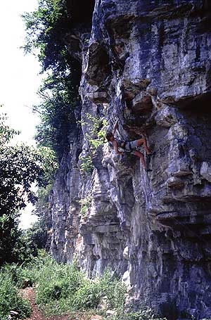 Carate Urio, Lombardia, Italia - In arrampicata a Carate Urio, Lombardia