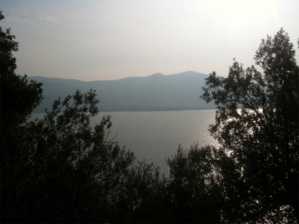 Predore - Panorama Lago d’Iseo dalla falesia Predore