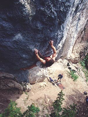 Crepe de Oucera - Luca Zardini climbing at Crepe de Oucera
