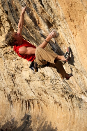 Terradets, Spain - Andreas Bindhammer climbing Definition de action 8c.