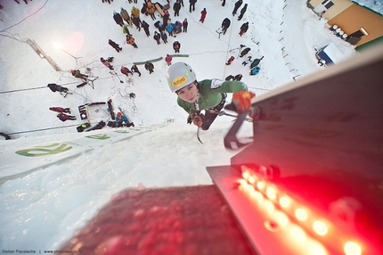 Ice Climbing World Cup 2012: Markus Bendler wins in Busteni, Maxim Tomilov wins the 2012 World Cup