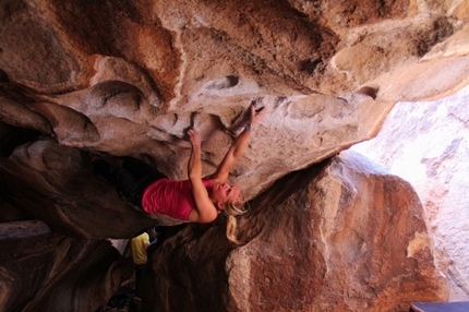 Katharina Saurwein, due boulder 8A+ a Hueco