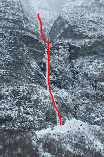 Norvegia 2012 - Jokahi-sen (WI5 400m Seiwald, Ciullo 04/02/12) Litldalen Sunndalsöra