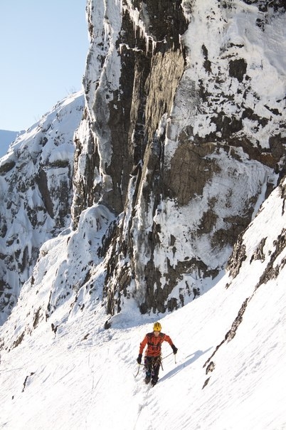 Khibini - The big ledge under the last pitch of Headwall attack