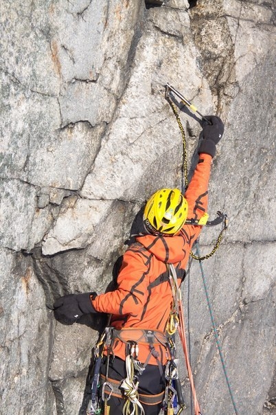 Khibini - The difficult start to the last pitch of Headwall attack