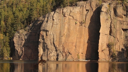 Kylmää kiveä (Cold Stone) - the history of climbing in Finland
