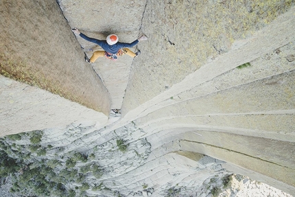 Jorg Verhoeven and Katharina Saurwein climb Devils Tower El Matador