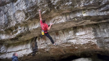 Will Bosi makes first ascent of Brandenburg Gate 9a+  at Raven Tor, UK