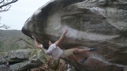 Simon Lorenzi climbs Big Conviction 8C+ at Fontainebleau