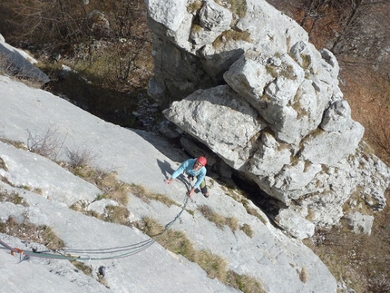 Tour arrampicata dal Lario alla Grigna - Sulla prima lunghezza della via Chiappa sul Torrione Ratti