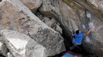 Jon Glassberg bouldering at Mt. Evans, Colorado