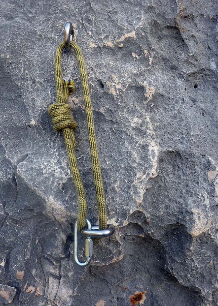 Fix arrampicata Sardegna - Collegamento di una sosta 