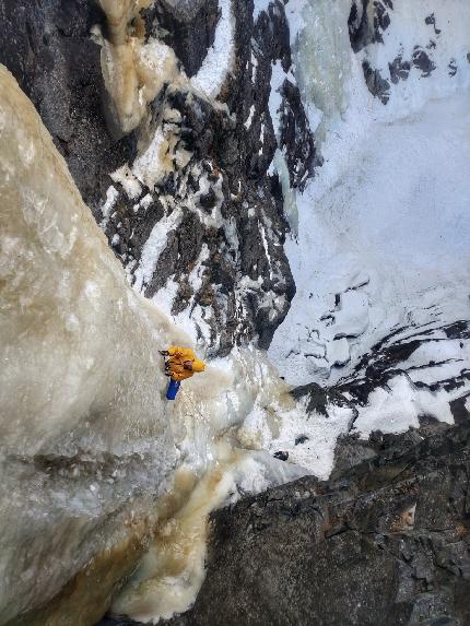 Norvegia cascate di ghiaccio, Alessandro Ferrari, Giovanni Zaccaria - Norvegia ice climbing trip: Giovanni Zaccaria su Lipton WI7