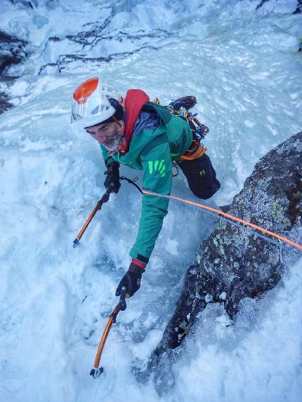 Norvegia cascate di ghiaccio, Alessandro Ferrari, Giovanni Zaccaria - Norvegia ice climbing trip: Alessandro Ferrari su Juvsoyla