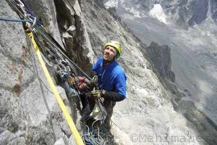 Martin & Florian Riegler - Ramadhan (1100m, 9-, A2 Martin e Florian Riegler), Kako Peak (4950m), Karakorum, Pakistan.