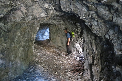 Sentiero dei Fortini - Monte Scale - Dentro la galleria