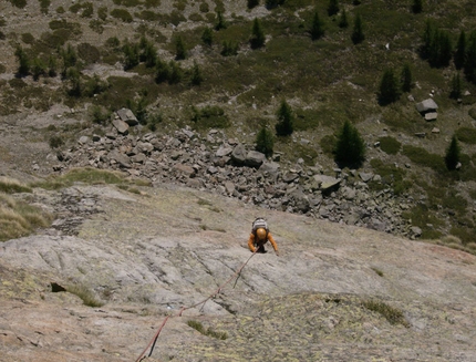 Aiguille de Chatelet - via Carpe diem - Mauro Franceschini risale il VII tiro di Carpe diem, Aiguille de Chatelet, Monte Bianco