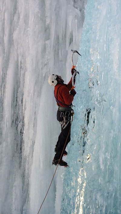 Ice Climbing Ecrins - Arno Crevoux Retouche