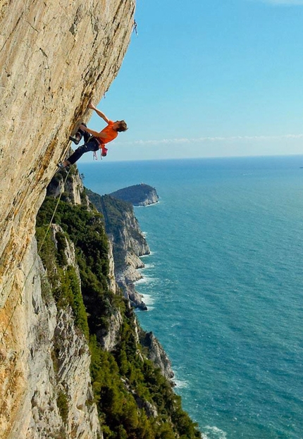 Pearson and Ciavaldini climbing in Italy
