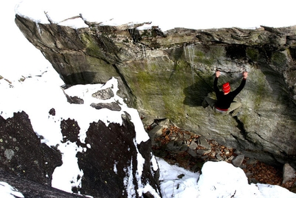 Fotografare l'azione dell'arrampicata - Blocco invernale a Chironico