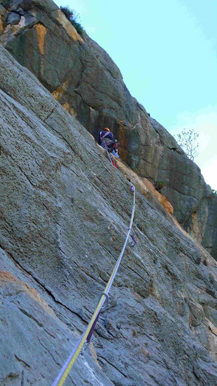 Monte Oddeu - Dorgali, Sardinia - Corrado Pibiri during the first ascent of Alfredo Alfredo