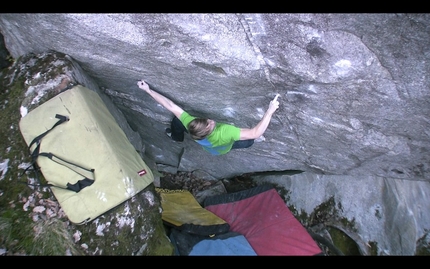 Nalle Hukkataival, new Ticino boulder problems