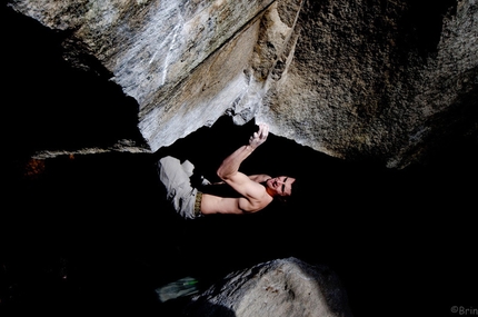 Jernej Kruder repeats The story of two worlds 8C at Cresciano, Switzerland