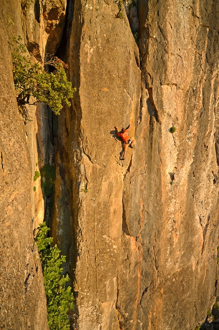 Jerzu, Sardinia - Maurizio Oviglia climbing the new route 