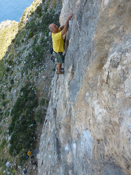 Lambda, Telendos, Kalymnos - Andy Newton climbing Progressive Rock 6a
