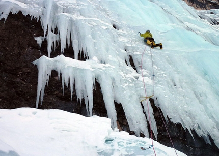 Attraverso Travenanzes, new icefall in Val Travenanzes by Ballico and Gamberini