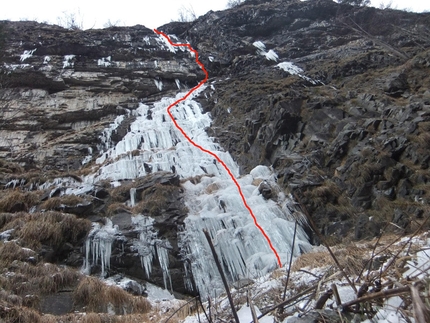 Cascate di ghiaccio, Val Daone Val di Ledro - Ice denager, Val Remir (200m, WI6 M7, Giorgio Tameni, Luca Tamburini, 25 & 28/01/2013)