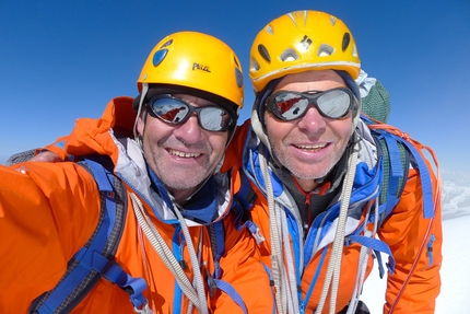 Piolets d'or 2013 - Mick Fowler and Paul Ramsden on the summit of Shiva (India)