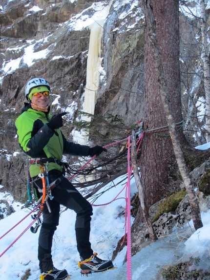 Norway - Ice climbing in Norway: Jouvsᴓyla