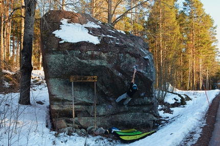 Niccolò Ceria e i boulder di Västervik in Svezia