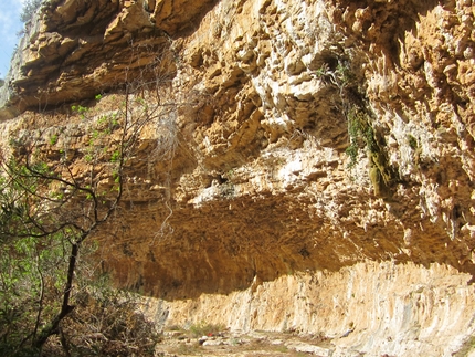 Gole della Stretta, rock climbing in Sicily