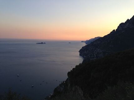 1° corso nazionale attrezzatori arrampicata sportiva, Costiera Amalfitana - Tramonto dalla Selva verso Capri