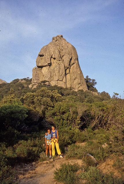 Casteddu de su dinai - Sardinia - April 1985, Maurizio Oviglia and Cecilia Marchi posing beneath the tower, a few days after becoming engaged and just before establishing the difficult climb American Graffiti. The photo was taken by unfortunate Mondo Liggi who succumbed to an illness less than a year later.