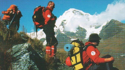 Una vita nella Cordillera di Giancarlo Sardini - Giancarlo Sardini, sullo sfondo il Puntacuerno