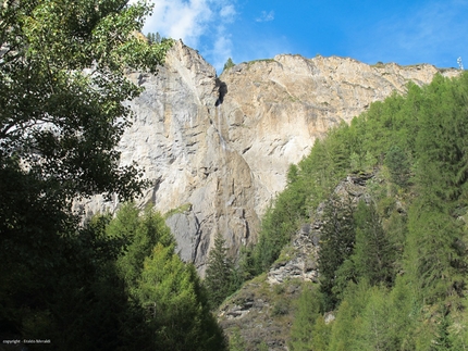 A short walk to the waterfall Crap de Scegn in Valdidentro